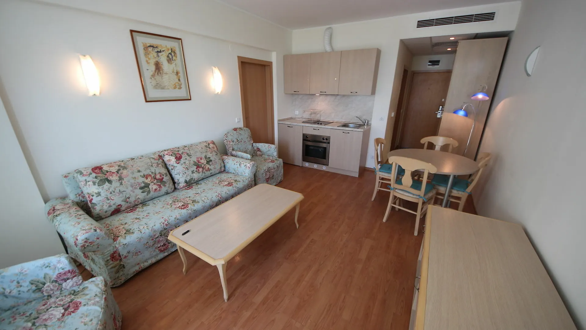 Menada Oasis Resort Apartments Sluneční pobřeží